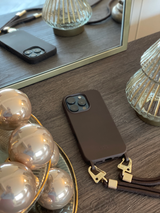 Csokibarna telefontok - karabiner előkészítéssel