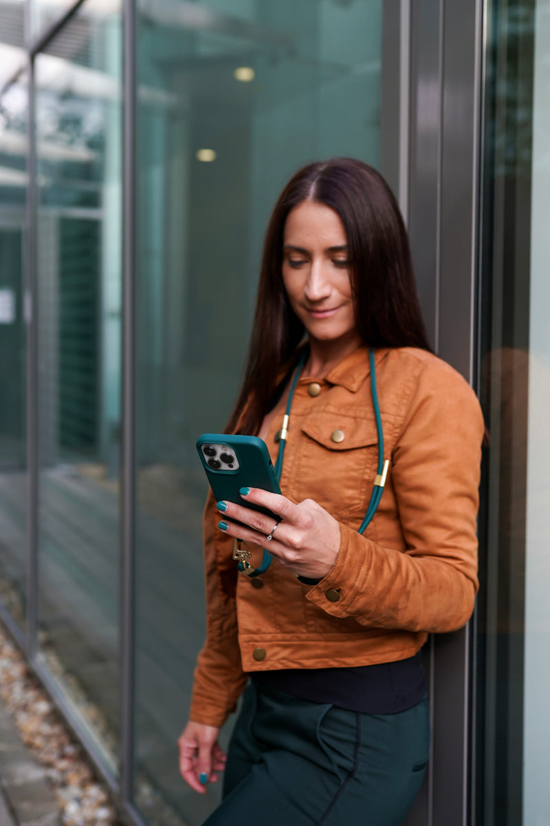 Sötétzöld telefontok - karabiner előkészítéssel