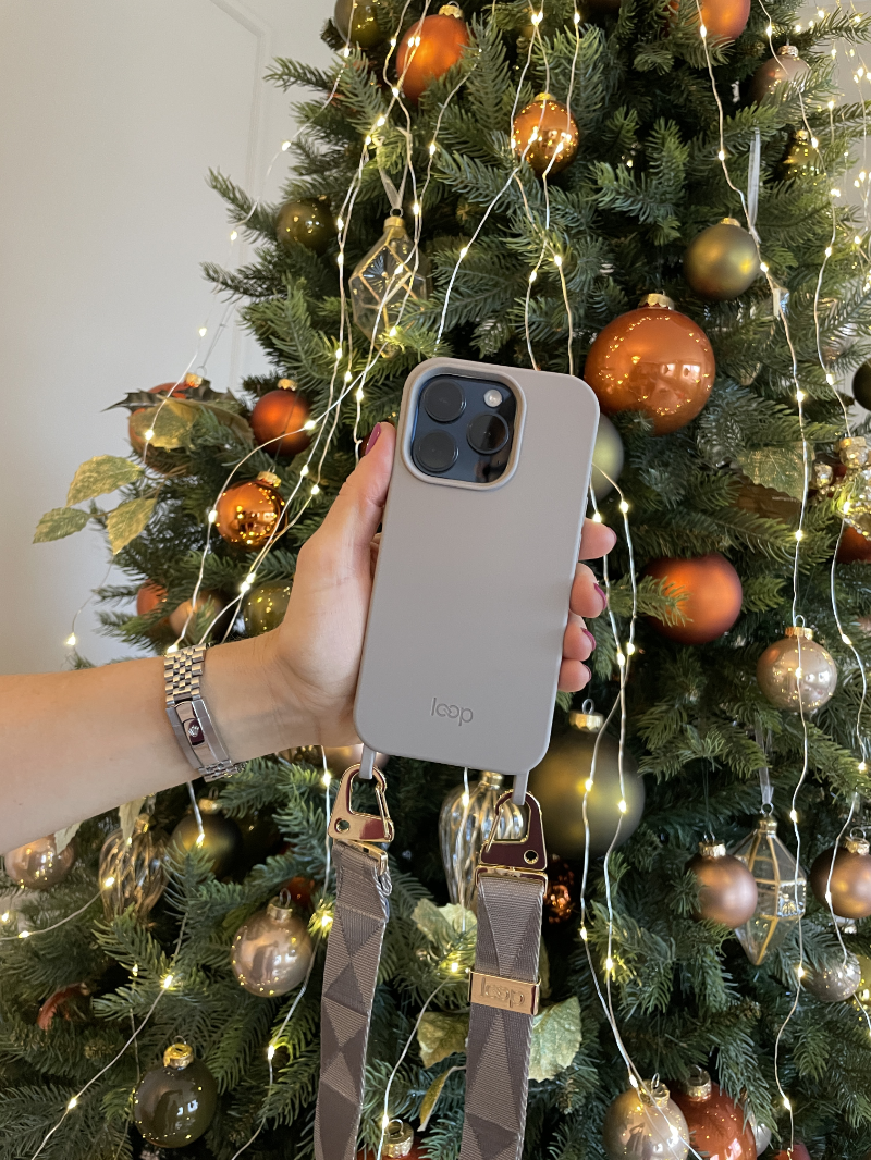 Taupe széles nyakbaakasztó - arany karabinerrel